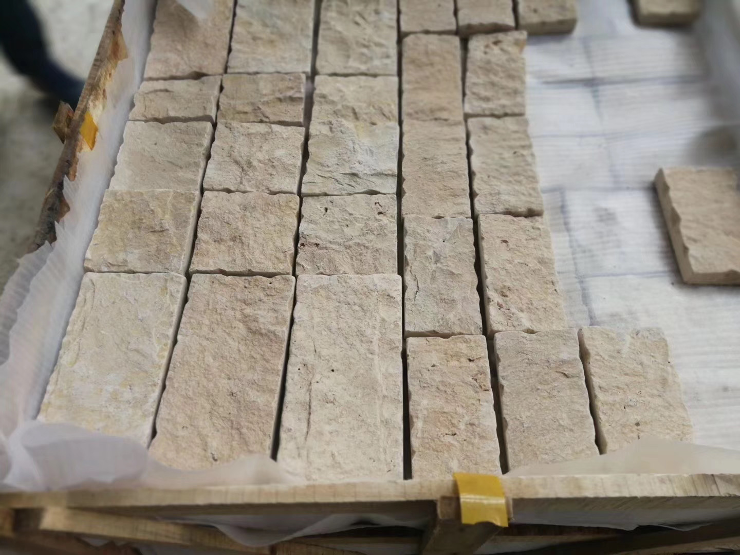 light yellow Granite cube Cobble Stone.jpg