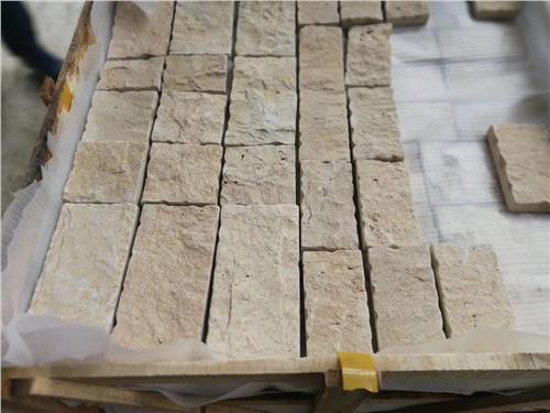 Light Yellow Granite Cubic Cobble Stone For Outdoor Wall Cladding